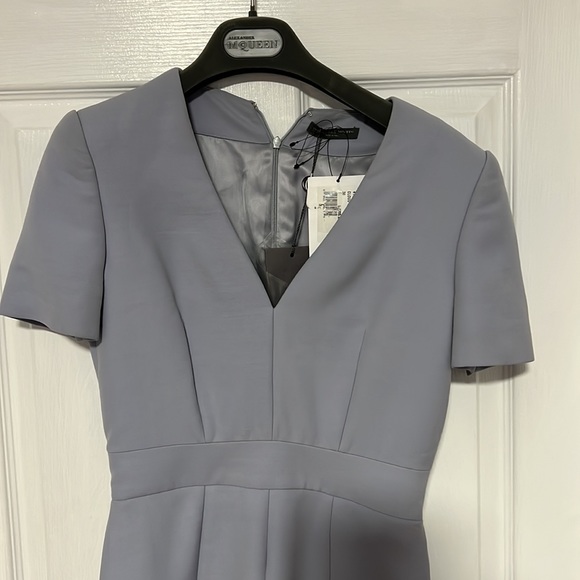 Alexander McQueen Cloud Blue Box Pleat Dress - Picture 6 of 11